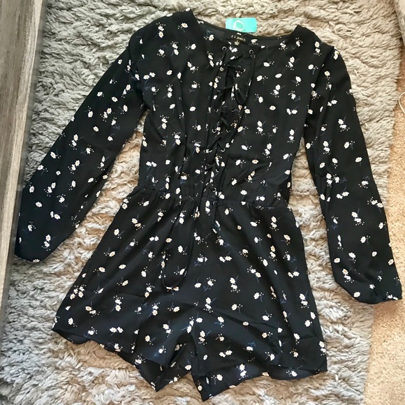 Dresses & Skirts - CUTE SUMMER ROMPER